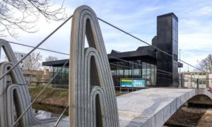 Circulaire en modulaire boogbrug